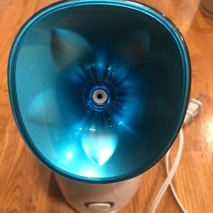 Facial steamer